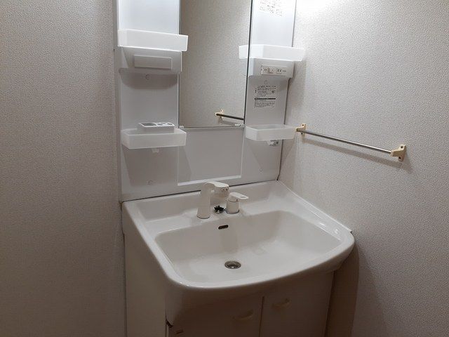 ��ʌ������s�V�h�P���ڂ̃A�p�[�g�̐��ʏ�