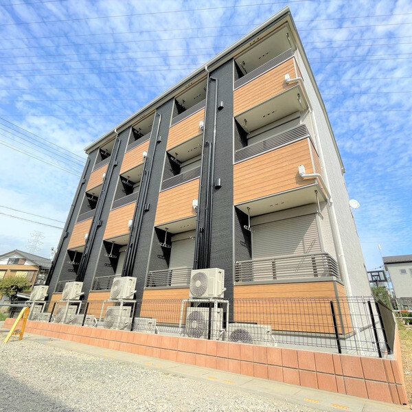 ��ʌ�����s�厚��721-1�̃A�p�[�g�̌����O��