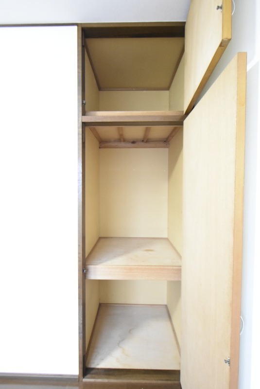 ��ʌ��@�c�s��O���P���ڂ̃A�p�[�g�̂��̑��ݔ�