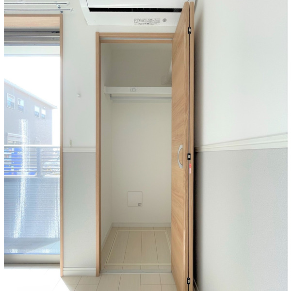 ��ʌ�����s�厚���̃A�p�[�g�̎��[