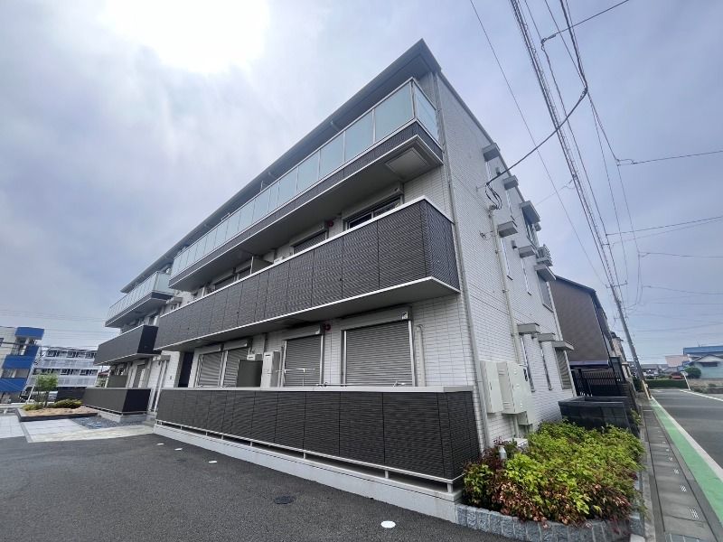 ��ʌ��������܎s�k��{�����S����100-4�̃A�p�[�g�̌����O��