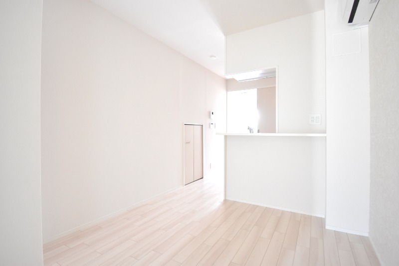 ��ʌ�����s�厚���s�g���̃A�p�[�g�̋��ԁE���r���O