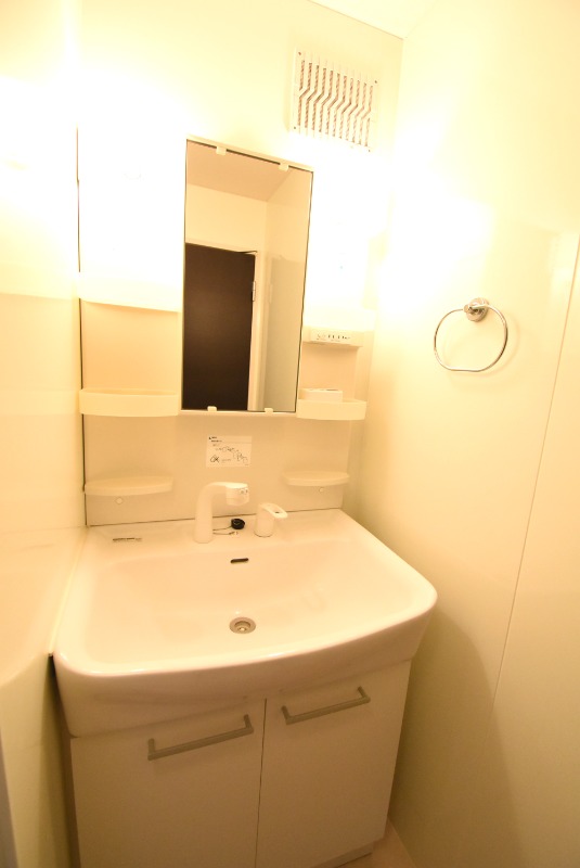 ��ʌ��������܎s������x�蒬�̃A�p�[�g�̐��ʏ�