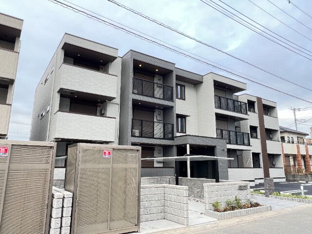 ��ʌ��z�J�s�V�z�J�P���ڂ̃A�p�[�g�̌����O��