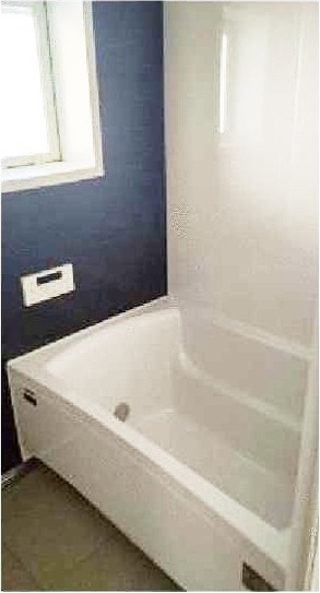 ��ʌ�����s���ȂP���ڂ̃A�p�[�g�̃o�X