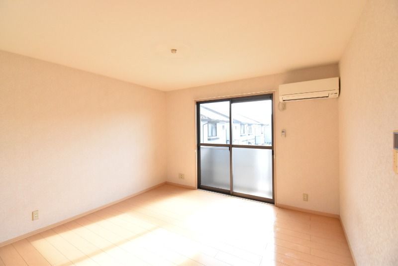 ��ʌ�����s������U���ڂ̃A�p�[�g�̋��ԁE���r���O