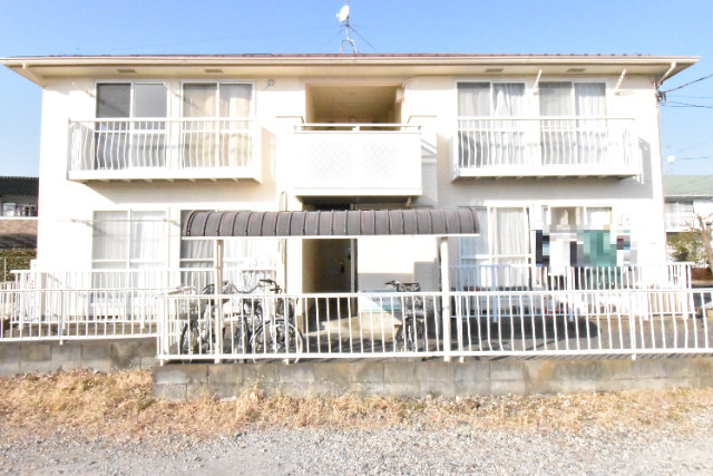 ��ʌ������s�ٓV�T���ڂ̃A�p�[�g�̃G���g�����X