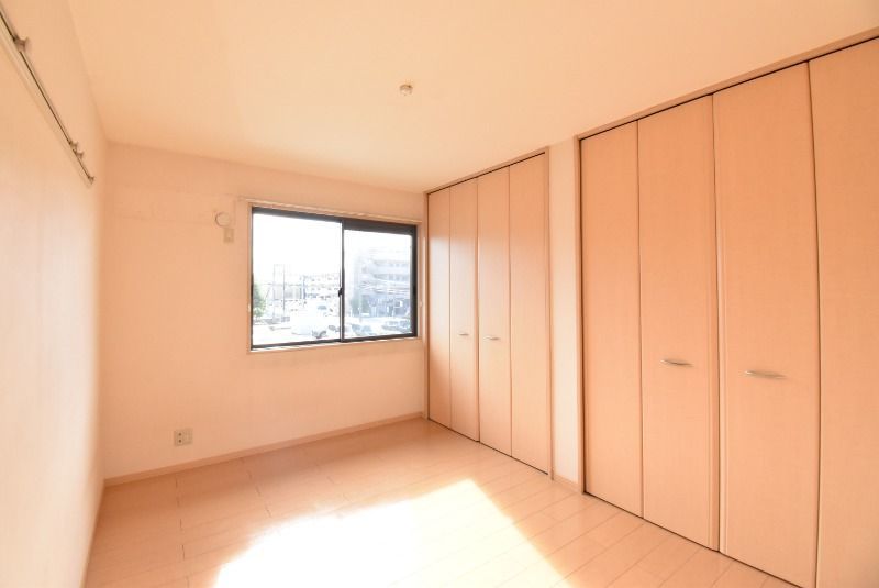 ��ʌ�����s������U���ڂ̃A�p�[�g�̂��̑������E�X�y�[�X