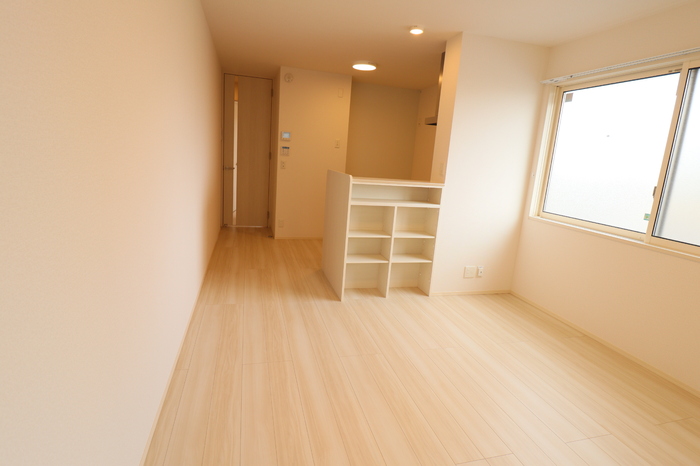 ��ʌ��z�J�s���C�N�^�E���U���ڂ̃A�p�[�g�̋��ԁE���r���O