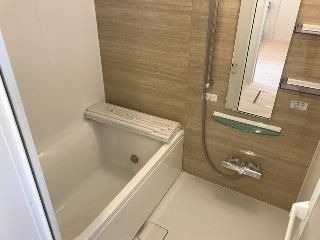 ��ʌ��t�����s�Ԑς̃A�p�[�g�̃o�X