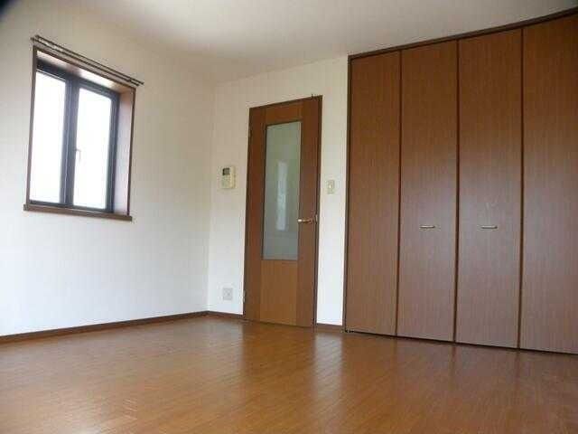 ��ʌ������s�����̃A�p�[�g�̋��ԁE���r���O