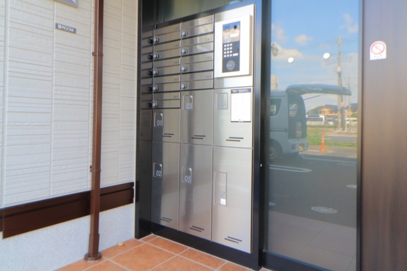 ��ʌ��z�J�s���C�N�^�E���Q���ڂ̃A�p�[�g�̂��̑�