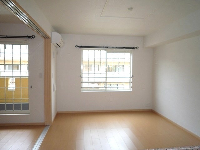 ��ʌ��������܎s������厚�@���̃A�p�[�g�̋��ԁE���r���O