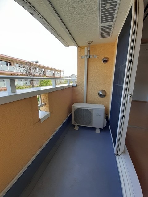 ��ʌ��������܎s������厚�@���̃A�p�[�g�̃o���R�j�[