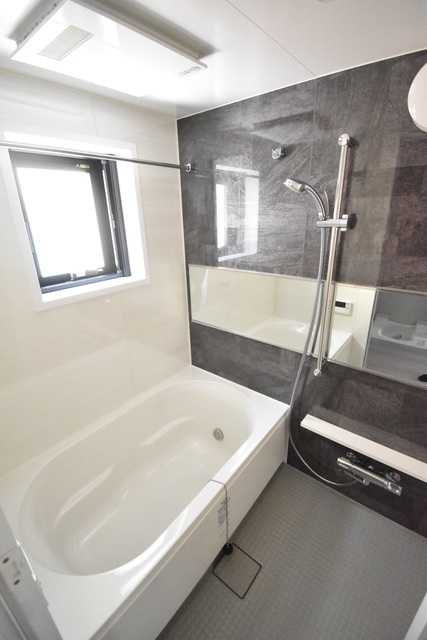 ��ʌ��������܎s��{��g�~���Q���ڂ̃}���V�����̃o�X