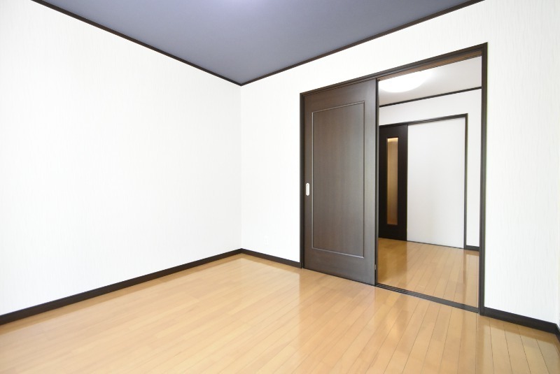 ��ʌ��������܎s�������a�c���P���ڂ̃A�p�[�g�̋��ԁE���r���O