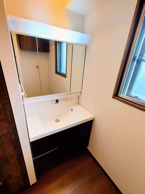 ��ʌ��������܎s���撆���P���ڂ̃}���V�����̐��ʏ�