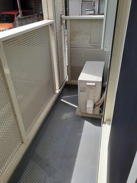 ��ʌ��������܎s�Y�a��̉ƂR���ڂ̃}���V�����̃o���R�j�[