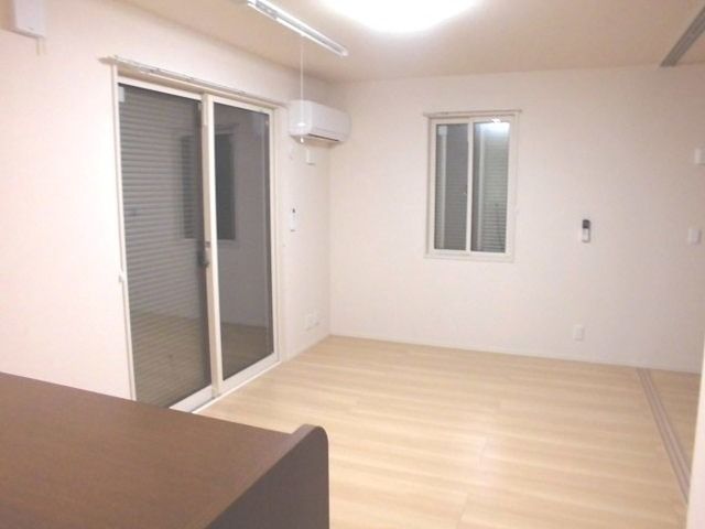 ��ʌ��������܎s�Y�a��؍�Q���ڂ̃A�p�[�g�̋��ԁE���r���O