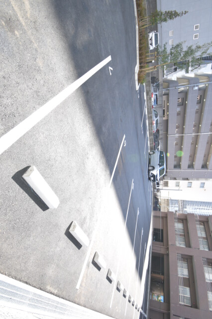 ��ʌ��������܎s��{��g�~���P���ڂ̃}���V�����̒��ԏ�