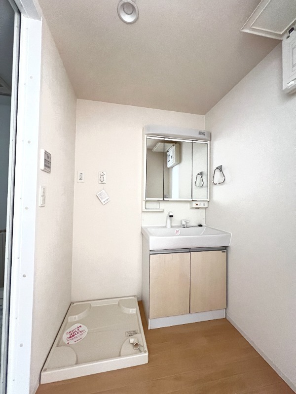 ��ʌ��������܎s�΋�厚����c�̃}���V�����̐��ʏ�