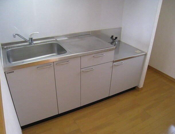 ��ʌ������s�V�h�Q���ڂ̃A�p�[�g�̃L�b�`��