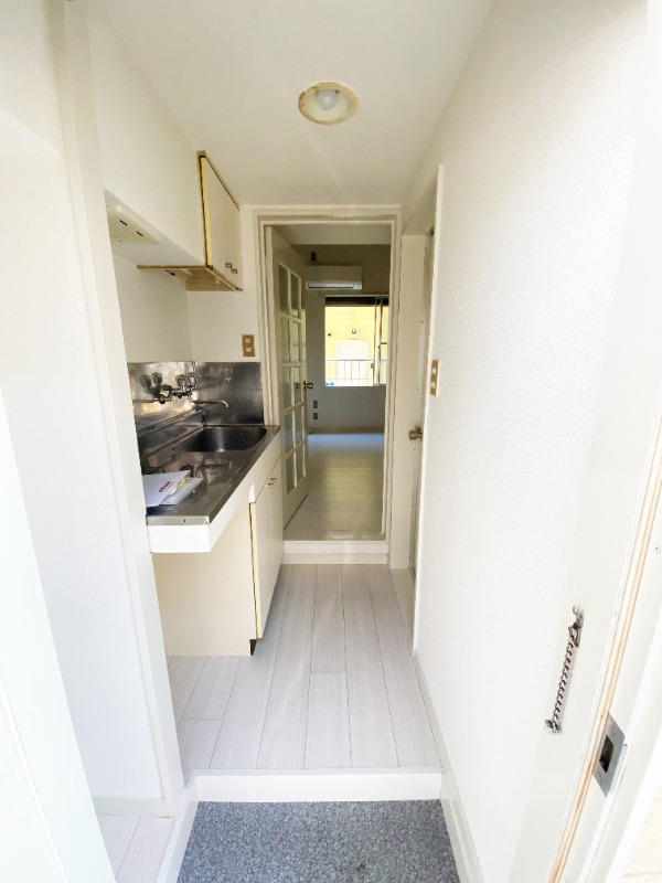 ��ʌ������s���ݑ�V���ڂ̃A�p�[�g�̌���