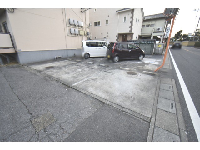 ��ʌ��������܎s��΋�{���P���ڂ̃}���V�����̒��ԏ�