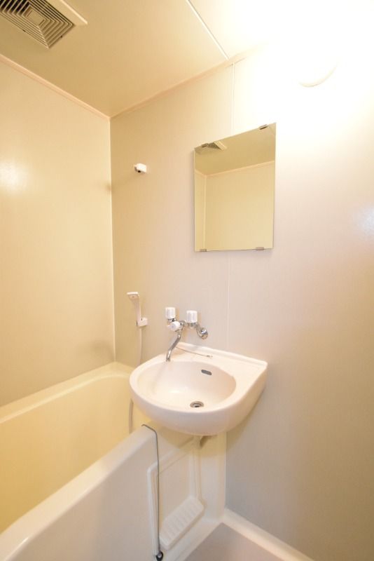 ��ʌ��������܎s�Y�a���ՂU���ڂ̃A�p�[�g�̐��ʏ�