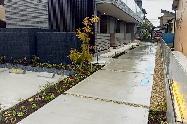 ��ʌ����ʌS�{�㒬�a�˂P���ڂ̃}���V�����̃G���g�����X