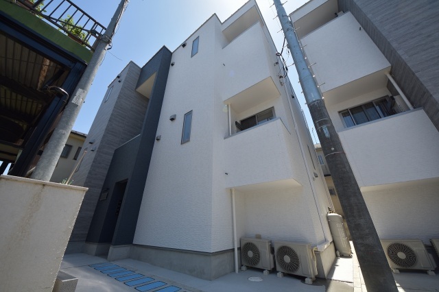 ��ʌ��������܎s����厚�w��̕ʏ�366-18�̃A�p�[�g�̌����O��