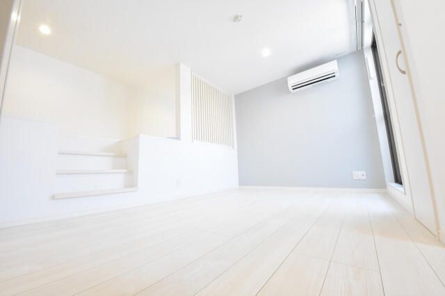 ��ʌ��������܎s����厚�w��̕ʏ��̃A�p�[�g�̋��ԁE���r���O