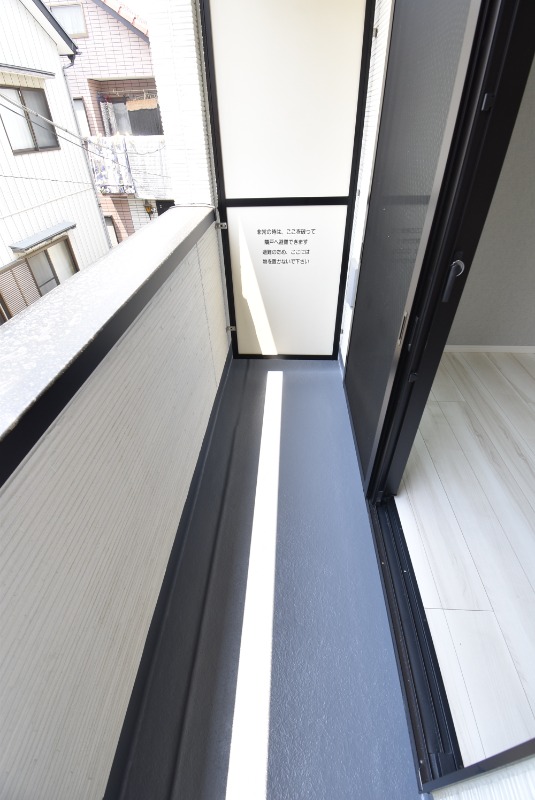 ��ʌ��������܎s��������S���ڂ̃A�p�[�g�̃o���R�j�[