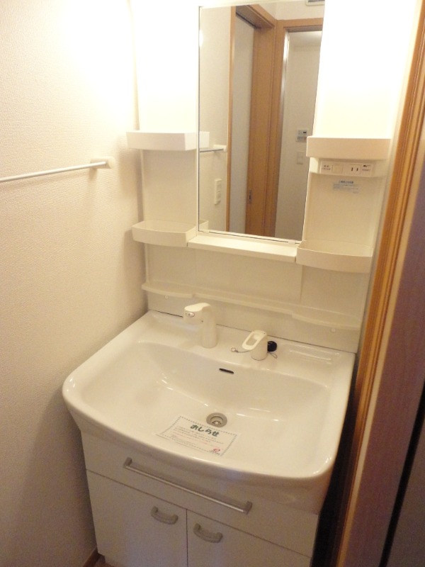 ��ʌ��������܎s��{��O���S���ڂ̃A�p�[�g�̐��ʏ�