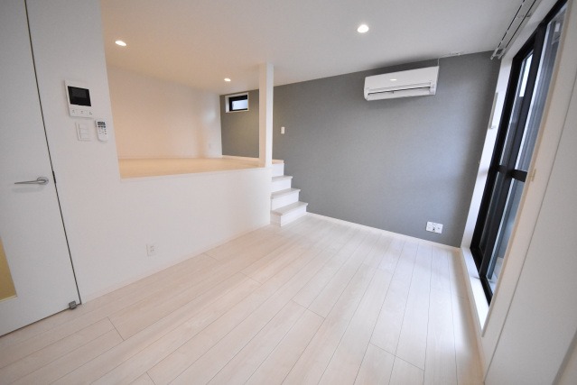 ��ʌ��������܎s������厚���[��̃A�p�[�g�̋��ԁE���r���O