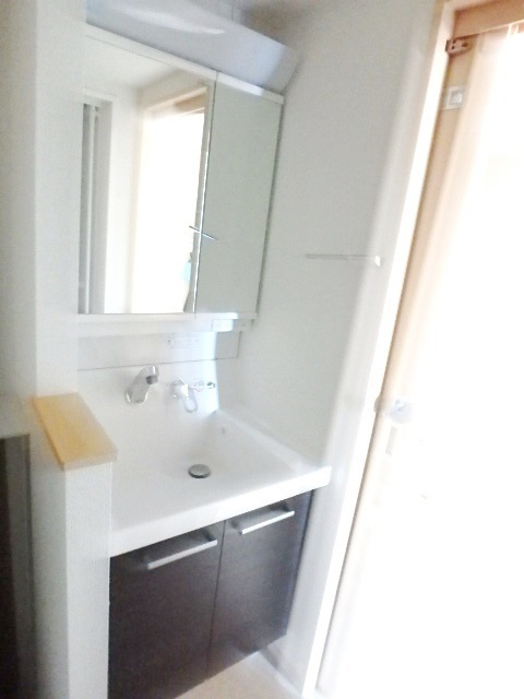 ��ʌ��������܎s�k����i���Q���ڂ̃}���V�����̐��ʏ�