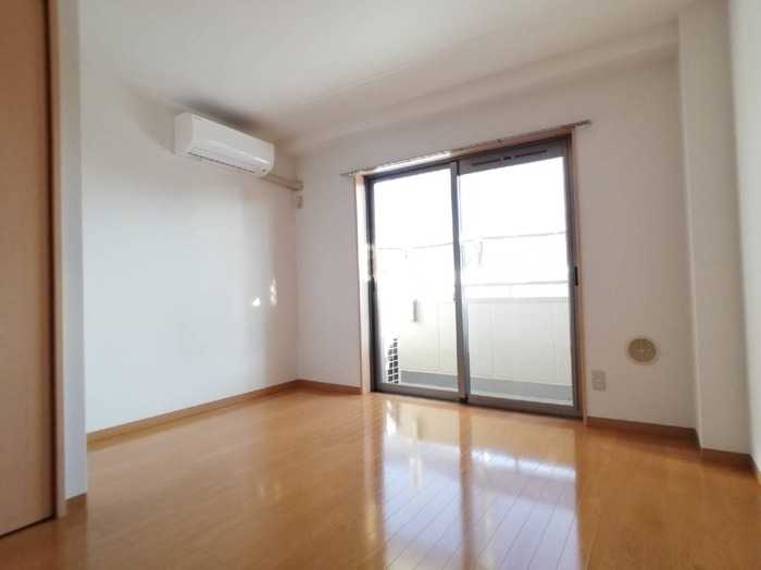 ��ʌ��z�J�s�V�z�J�P���ڂ̃}���V�����̋��ԁE���r���O