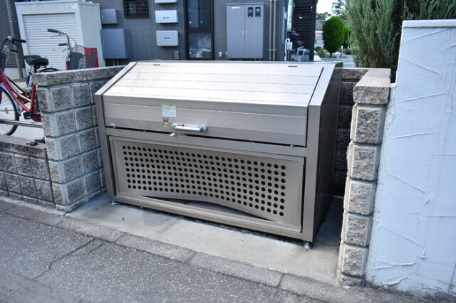 ��ʌ�����s�厚���~�J�̃A�p�[�g�̂��̑�