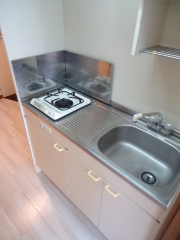 ��ʌ��������܎s��{��V�����P���ڂ̃A�p�[�g�̃L�b�`��