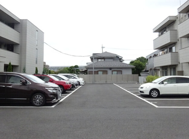 ��ʌ��������܎s���撆���R���ڂ̃}���V�����̒��ԏ�