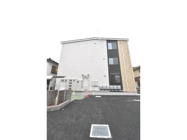 ��ʌ��������܎s��΋搼���R����6-6�̃A�p�[�g�̌����O��