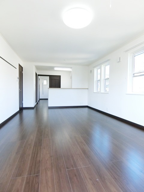 ��ʌ��������܎s�k��听���S���ڂ̃A�p�[�g�̋����E���r���O