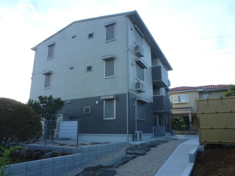 ��ʌ�����s�厚�ΐ_1748-1�̃A�p�[�g�̌����O��