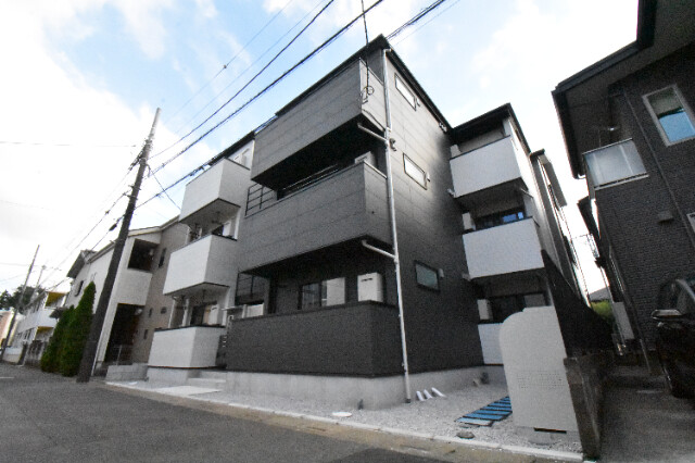 ��ʌ��������܎s������ۃ��蒬5-10�̃A�p�[�g�̌����O��