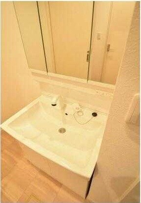 ��ʌ�����s�����Q���ڂ̃A�p�[�g�̐��ʏ�