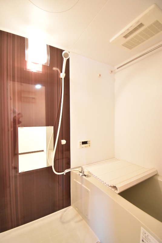 ��ʌ��������܎s�΋�厚���̃}���V�����̃o�X