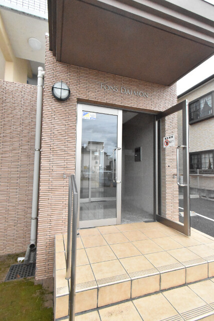 ��ʌ��������܎s�΋�厚���̃}���V�����̃G���g�����X