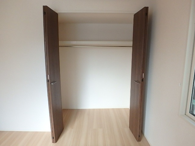 ��ʌ�����s�厚���s�̃A�p�[�g�̎��[