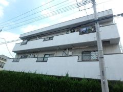 ��ʌ��������܎s��{��听���Q����84-1�̃}���V�����̌����O��