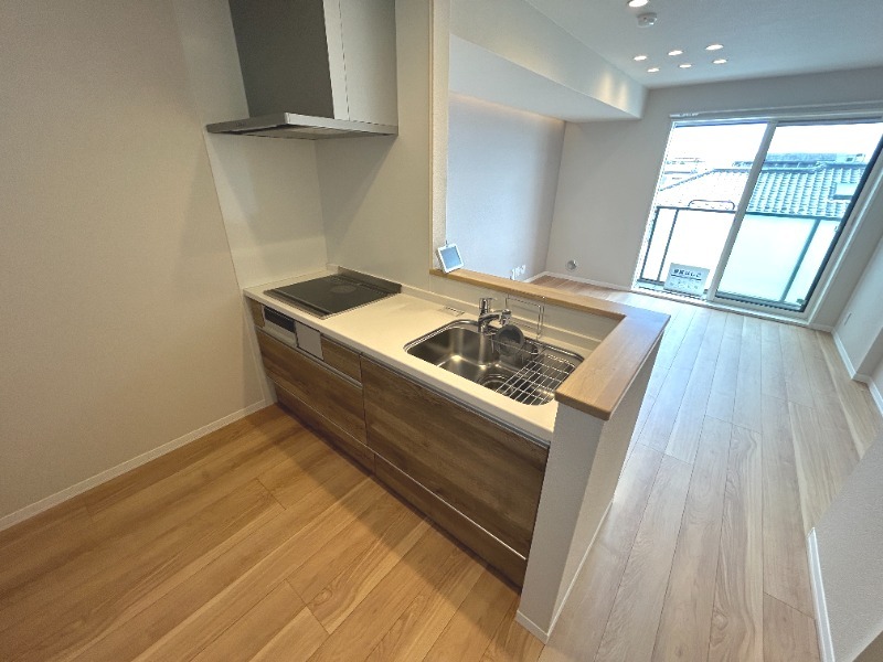 ��ʌ��������܎s��{��O���P���ڂ̃}���V�����̃L�b�`��